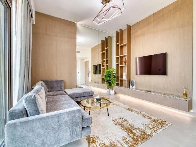 Luxury 1Br Larger Layout Westwood Grande - 1103 ドバイ アラブ首長国連邦