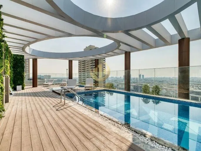 Luxury 1Br Larger Layout Westwood Grande - 1103 ドバイ アパート
