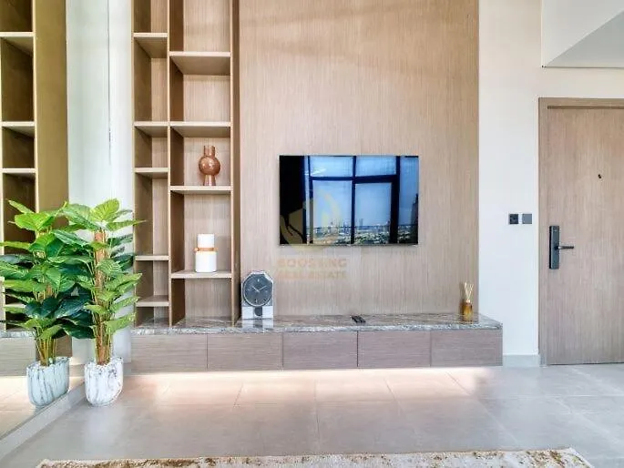 Luxury 1Br Larger Layout Westwood Grande - 1103 ドバイ